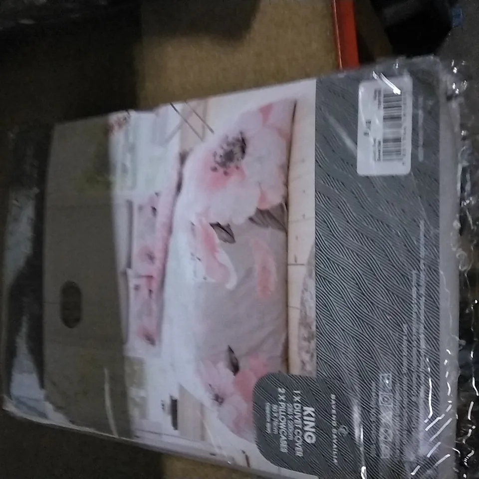 DOUBLE AVA DUVET SET COLOUR: GREY/PINK SIZE: KINGSIZE