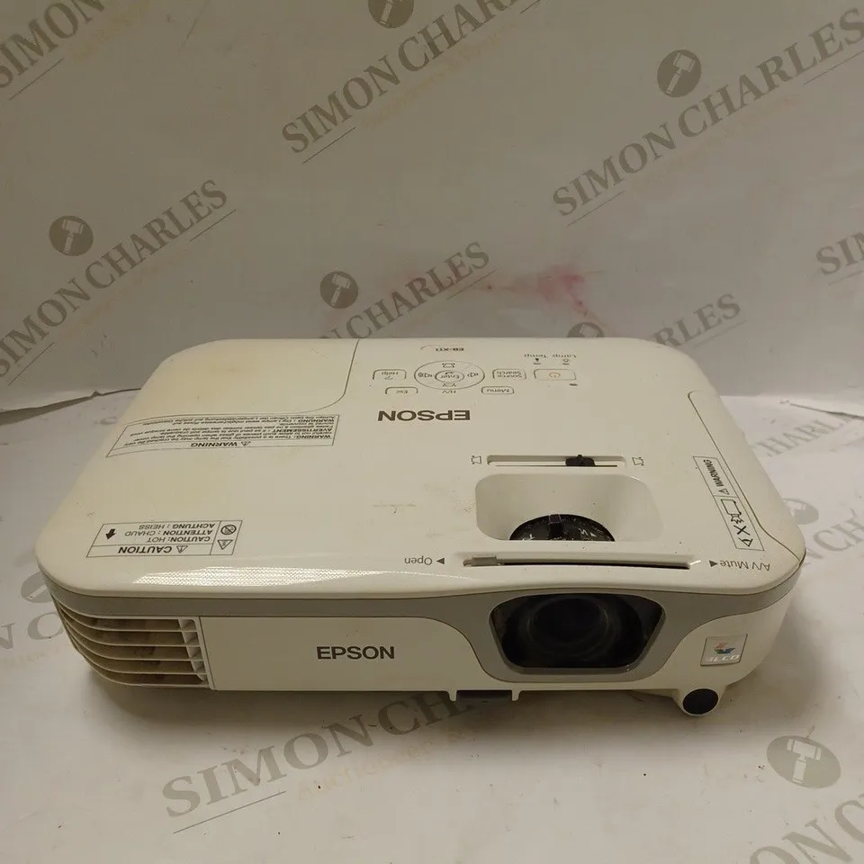 EPSON EB-X11 PROJECTOR 