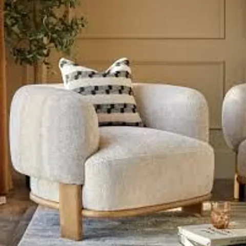 BOXED DANETTI FLORENCE NATURAL FABRIC WITH LIGHT WOOD ARMCHAIR