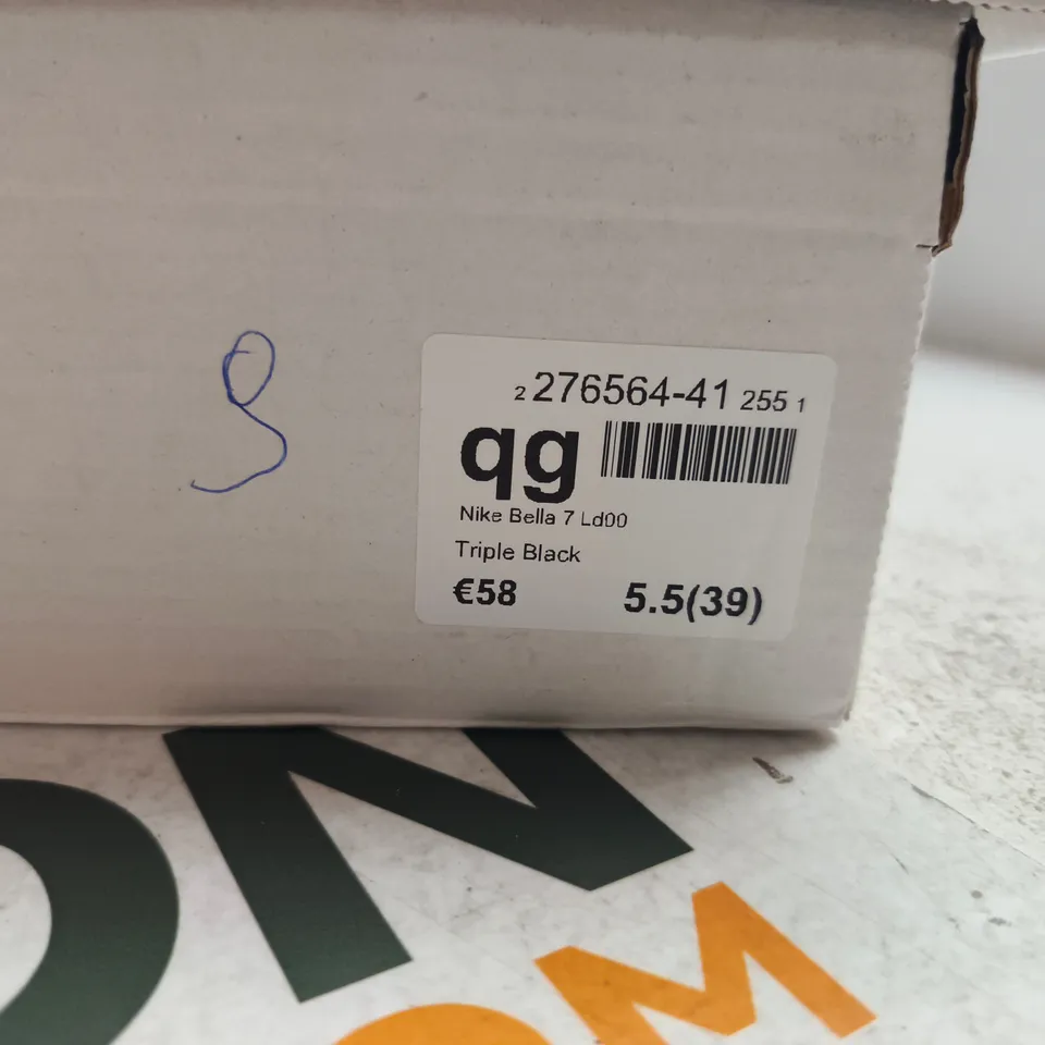 BOXED PAIR OF NIKE BELLA 7 WOMEN’S TRAINERS – TRIPLE BLACK, UK 6.5