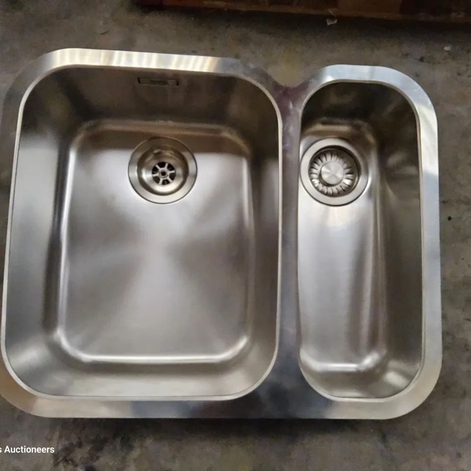 BOXED FRANKE 1.5 STAINLESS STEEL SINK 122.0156.346