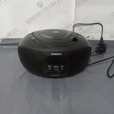 OAKCASTLE CD-200 PORTABLE CD PLAYER