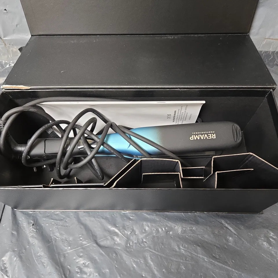 REVAMP WIDE ULTRA X SHINE CERAMIC HAIR STRAIGHTENER