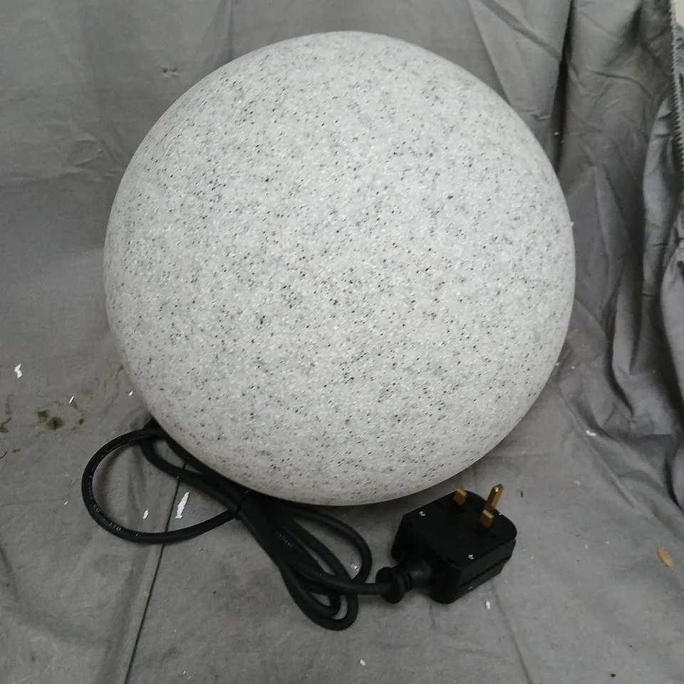 BLUMFELDT GARDEN LIGHT IN STONE LOOK