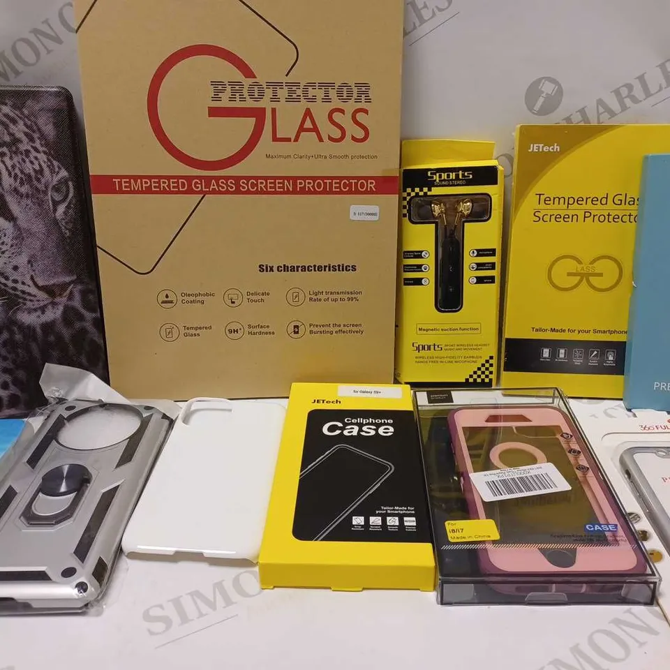 LOT OF APPROX 12 ASSORTED MOBILE PHONE ACCESSORIES TO INCLUDE CASES, SCREEN PROTECTORS, PHONE HOLDERS, ETC