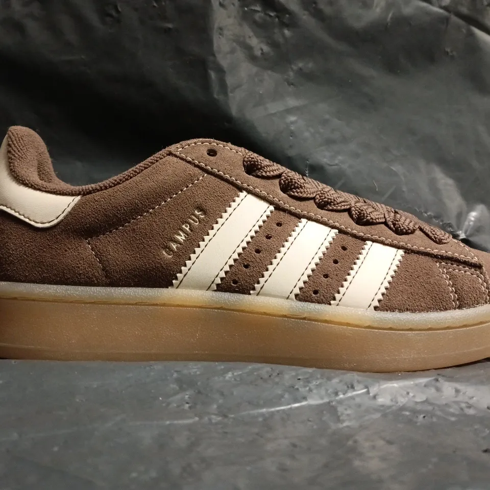 BOXED PAIR OF ADIDAS CAMPUS 00S SHOES IN BROWN SIZE UK 5