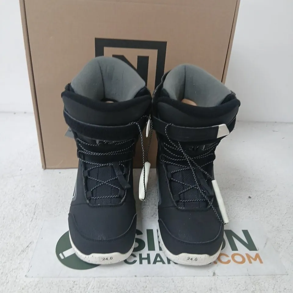 NITRO DROID QLS SNOWBOARD BOOTS - UK 5 (US 6.0, EU 37 1/3) BLACK/WHITE/CHARCOAL
