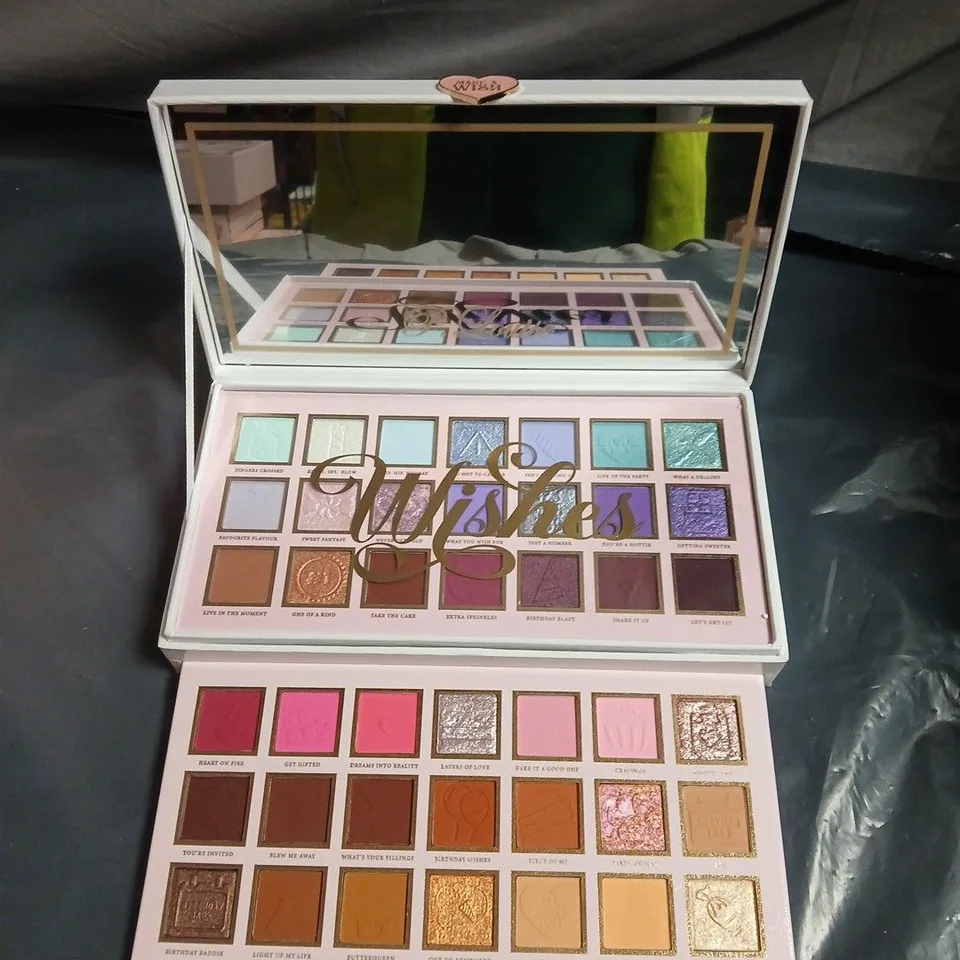 P LOUISE A SPRINKLE OF WISHES PALETTE FOR FACE AND EYES