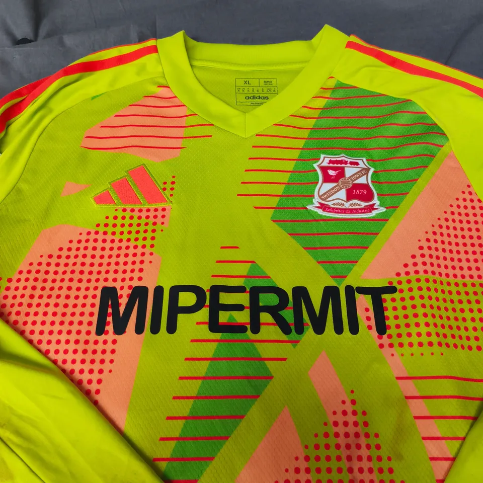 SWINDON TOWN GOALKEEPER JERSEY - SIGNED - RIPLEY 13 - SIZE XL