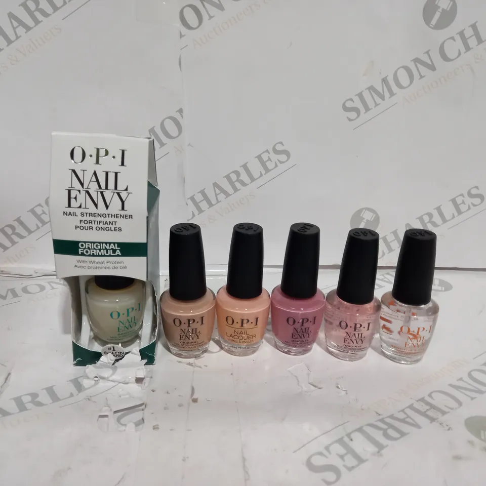 OPI 6 PIECE NAIL ENVY COLLECTION AND BAG 