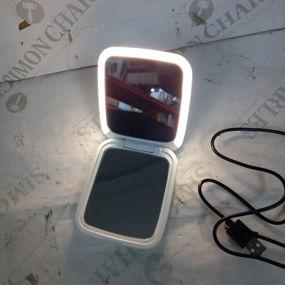 LIGHT UP MIRROR