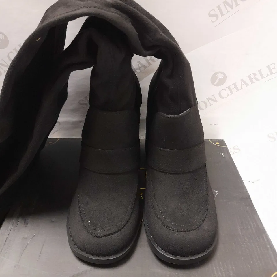 KOI THE PURDY OVER THE KNEE SUEDE BLACK BOOTS - SIZE 5