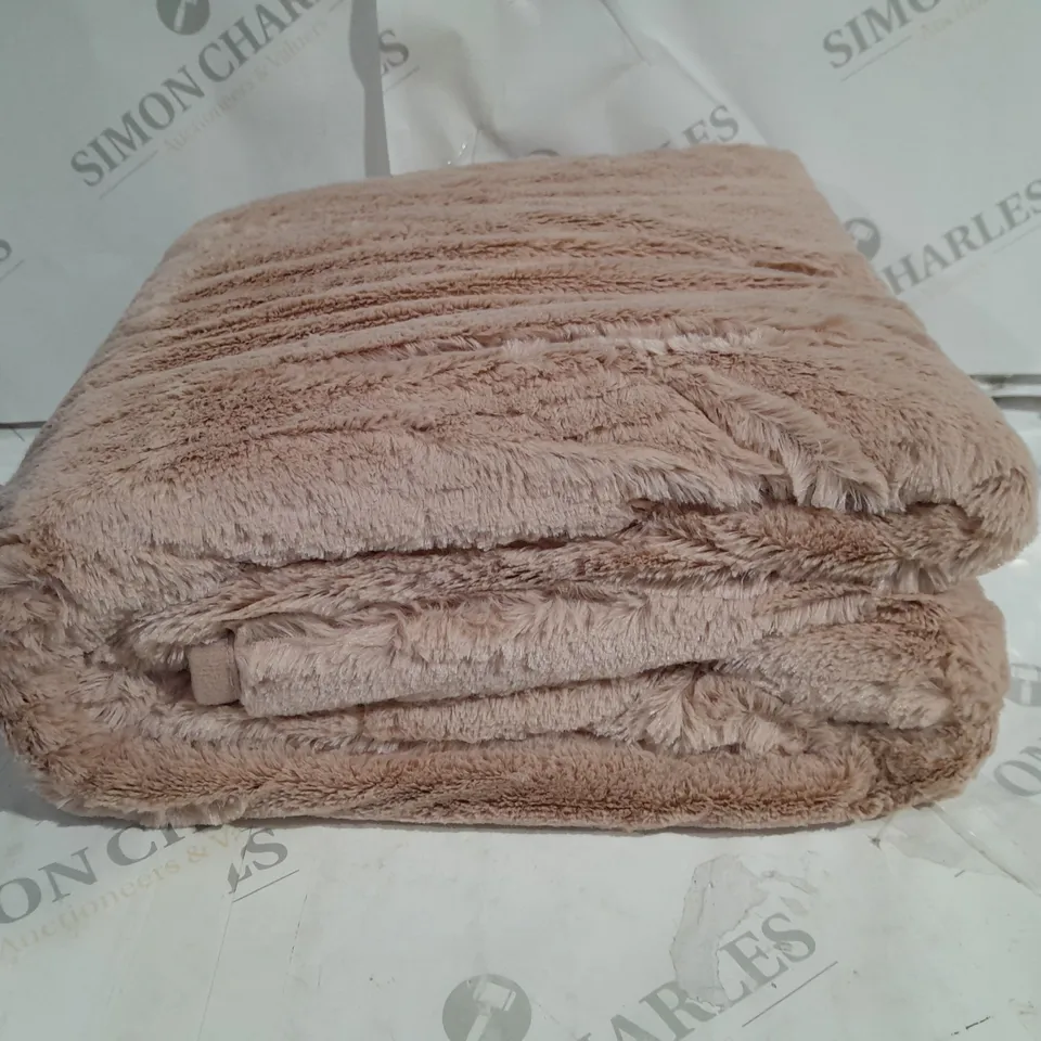 COZEE HOME VELVETSOFT HEATED THROW IN PINK