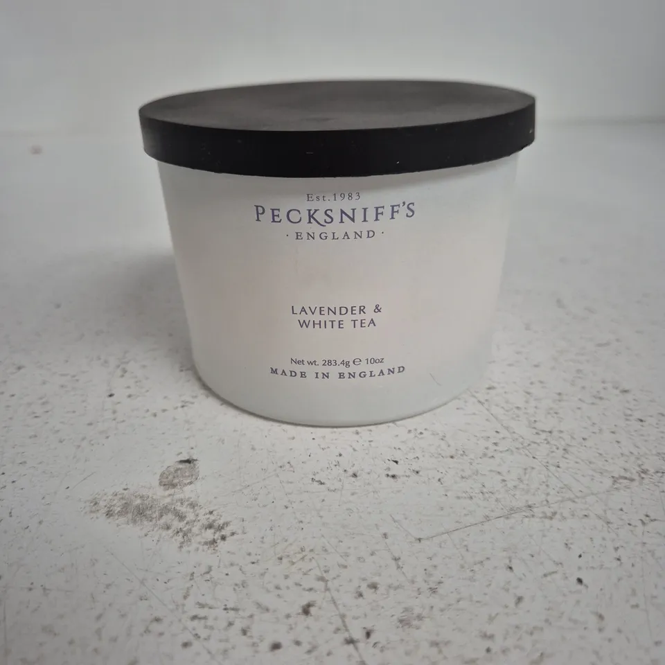 PECKSNIFF'S LAVENDER & WHITE TEA FRAGRANCED CANDLE – MADE IN ENGLAND