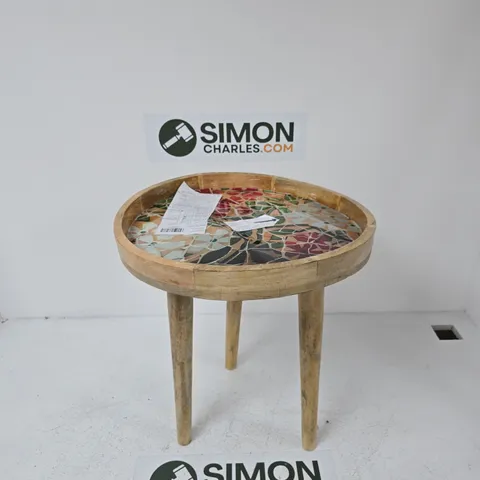 ROUND MOSAIC-TOPPED SIDE TABLE WITH WOODEN TRIPOD LEGS