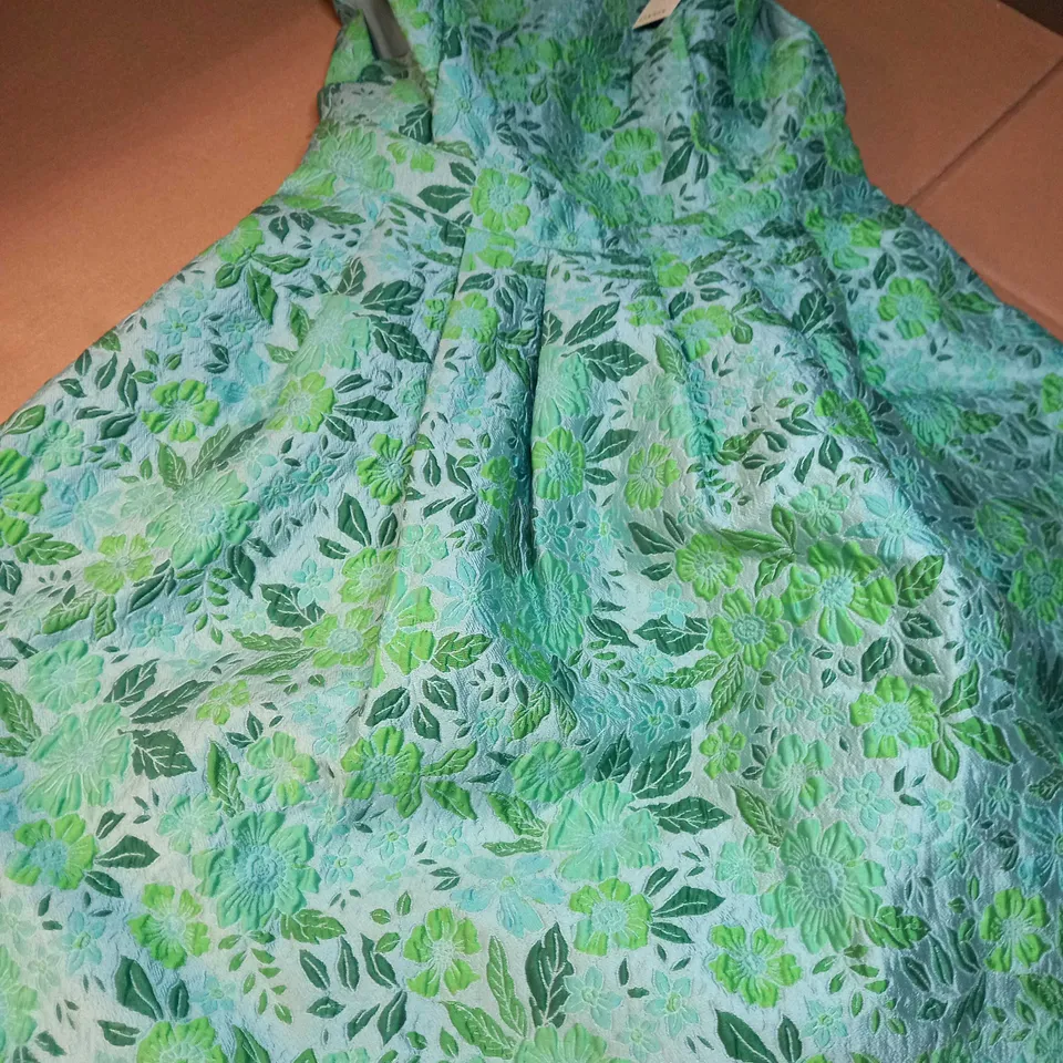 OASIS GREEN FLORAL JACQUAARD SEEVELESS DRESS - SIZE 10