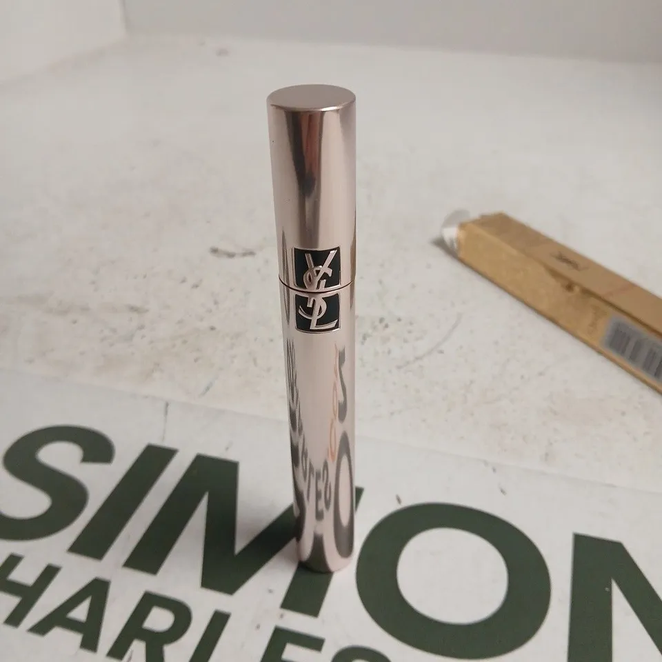 YVES SAINT LAURENT MASCARA VOLUME EFFET FAUX CILS THE CURLER – 01
