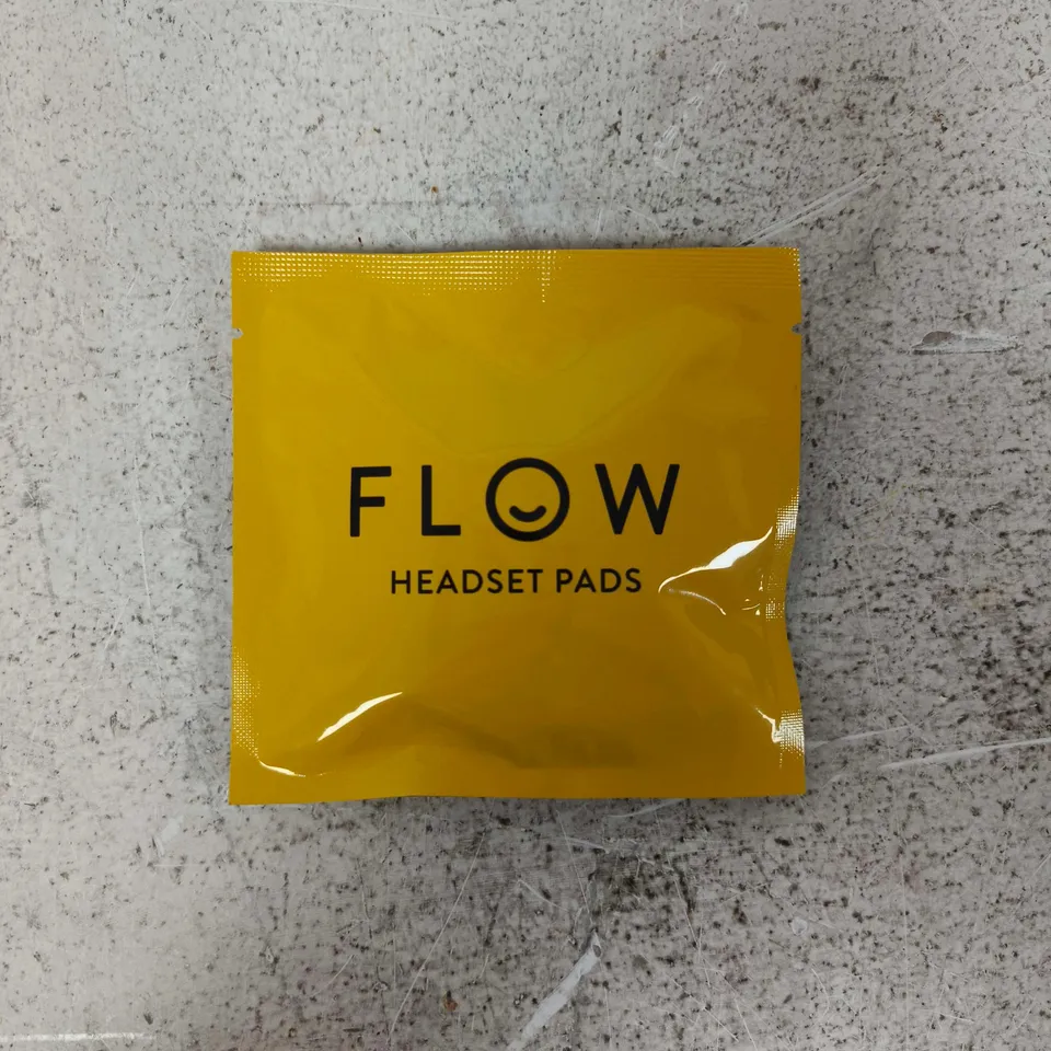 FLOW HEADSET PADS – TWO CELLULOSE PADS WITH SALINE SOLUTION FOR FLOW HEADSET