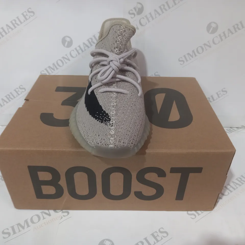 BOXED PAIR OF ADIDAS YEEZY BOOST 350 V2 SHOES IN SLATE/BLACK UK SIZE 9