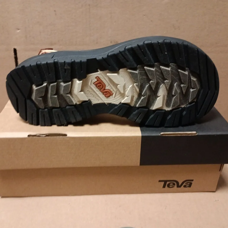 TEVA HURRICANE XLT3 WOMEN'S SANDALS – UK 7 (US 9) – BOXED