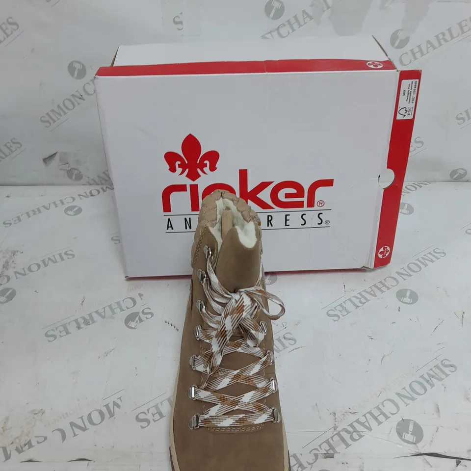 BOXED PAIR OF RIEKER LACE UP CHUNKY BOOTS IN CREAM SIZE 7