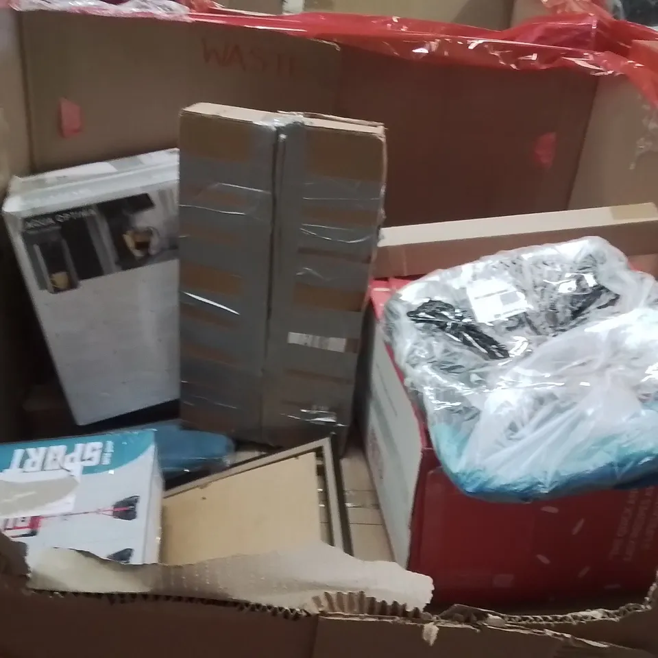 PALLET OF ASSORTED HOUSEHOLD GOODS AND PRODUCTS TO INCLUDE;GARMENT RACK,TOILET SEAT,CAT LITTER TRAY