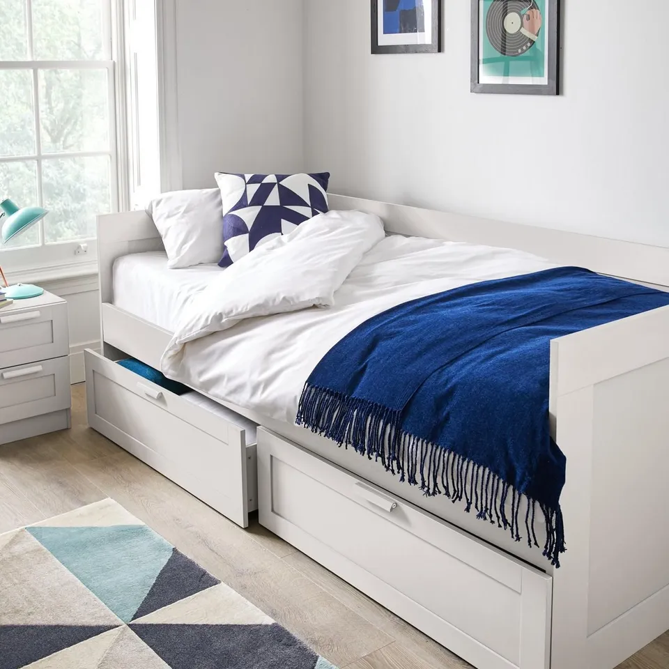 BOXED TARYN DAY BED (2 BOXES)