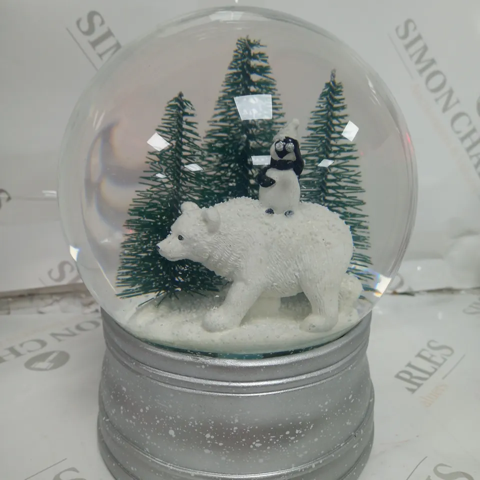 BOXED CHRISTMAS THEMED SNOW GLOBE POLAR BEAR & PENGUIN