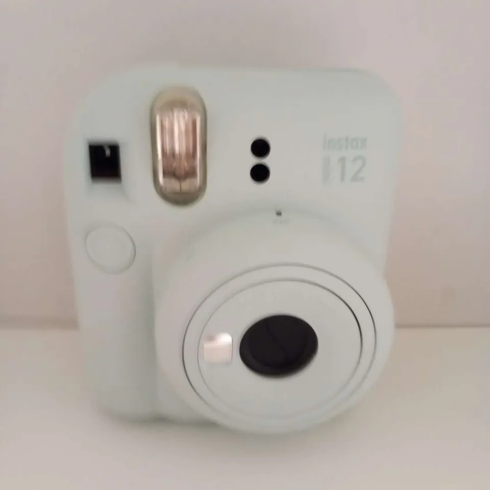 BOXED FUJIFILM INSTAX MINI 12 INSTANT CAMERA