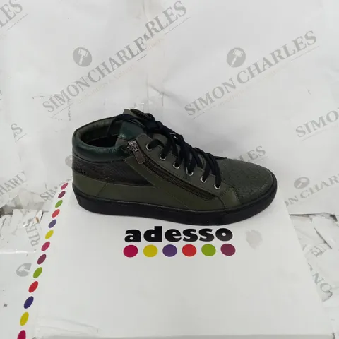 BOXED ADESSO LUNA ZIP TRAINERS, BLACK - SIZE 8