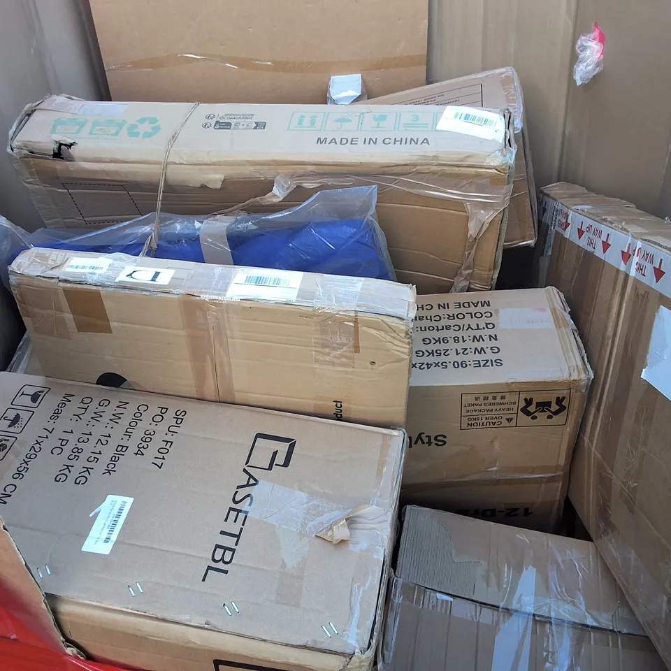 PALLET OF ASSORTED HOUSEHOLD ITEMS TO INCLUDE CEILING FAN LIGHT,BABY HIGH CHAIR AND BEJOY PLAY PEN