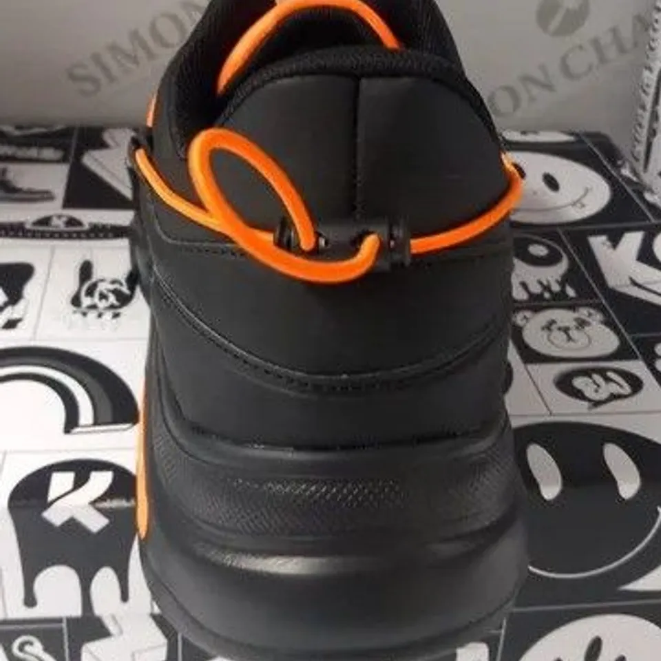 BRAND NEW BOXED PAIR OF KOI UNION ORANGE MEN'S VECTOR TRAINERS SIZE 12