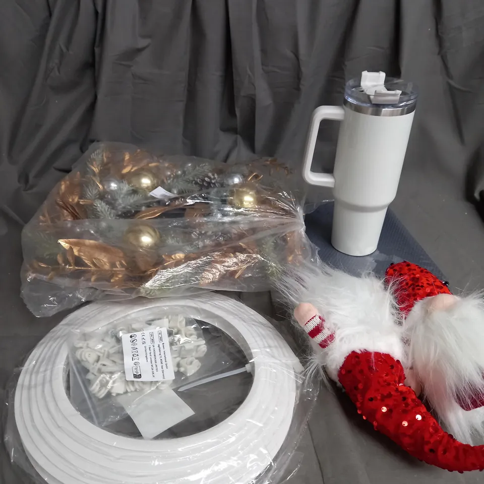 BOX OF APROXIMATELY 12 ASSORTED HOUSEHOLD ITEMS TO INCLUDE WRAITHS , LED LIGHTING , WATER BOTTLES , ETC 