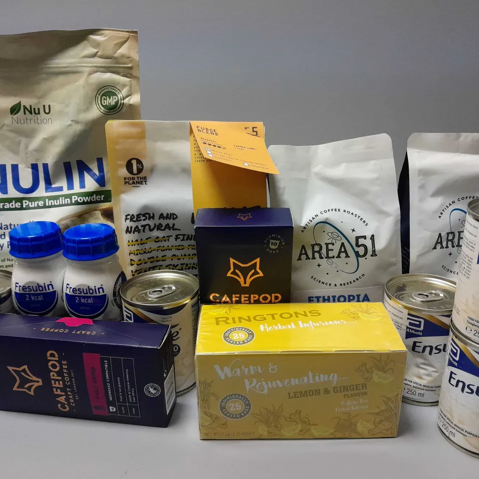 APPROXIMATELY 18 ASSORTED FOOD & DRINK ITEMS TO INCLUDE NU U NUTRITION INULIN POWDER, AREA 51 ETHOPIA ROAST, FRESUBIN VITAMIN DRINK, ETC