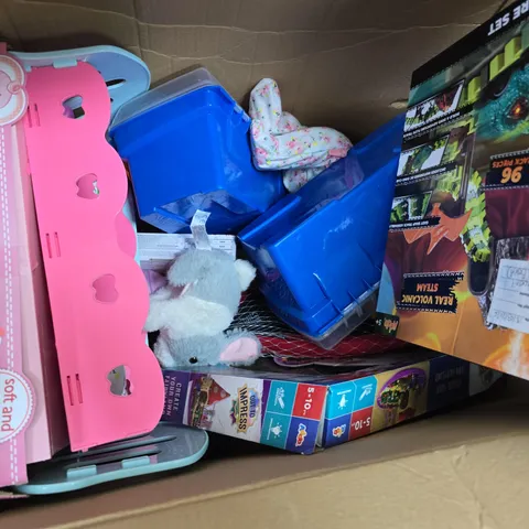 APPROXIMATELY 8 ASSORTED TOYS & GAMES PRODUCTS TO INCLUDE DOLLY AND CRADLE SET, TOTALLY TRACKS DINO, ETC - COLLECTION ONLY