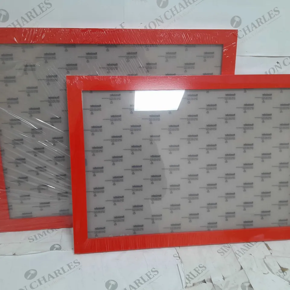 RED PHOTO FRAMES