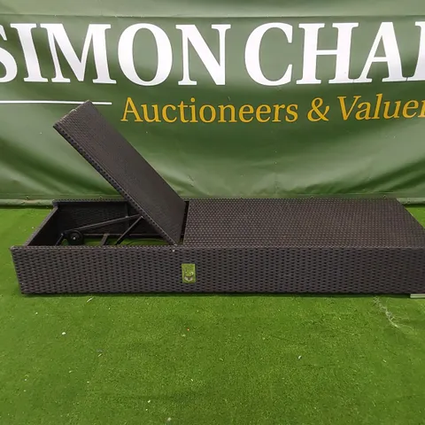DESIGNER MANUAL ADJUSTABLE SUNLOUNGER IN BLACK RATTAN