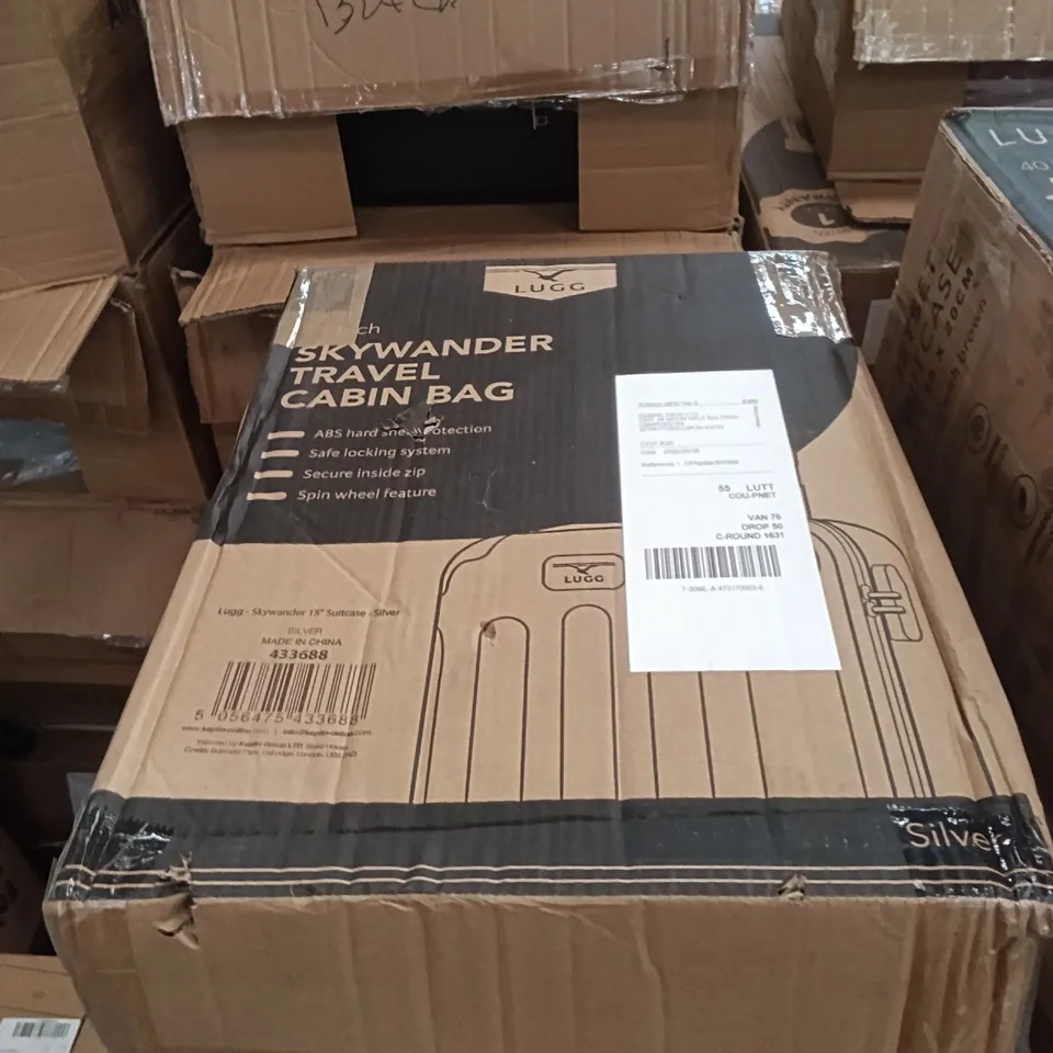 BOXED LUGG TRAVEL SUITCASE