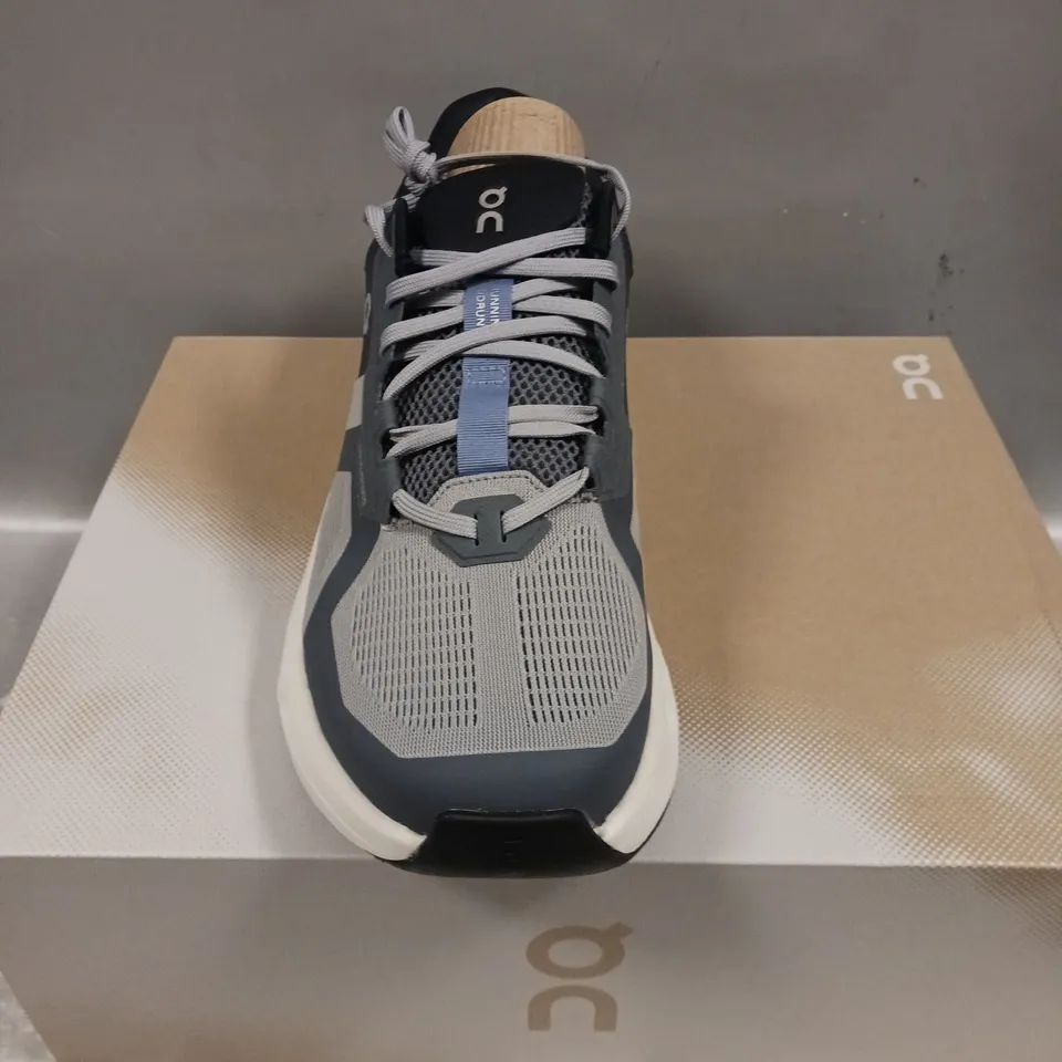 BOXED PAIR OF ON CLOUD CLOUDRUNNER 2 TRAINERS - 10.5