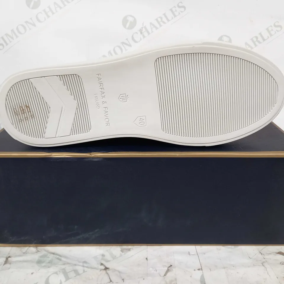 BOXED PAIR OF FAIRFAX & FAVOR CANNES TRAINERS IN WHITE/TAN/NAVY UK SIZE 7