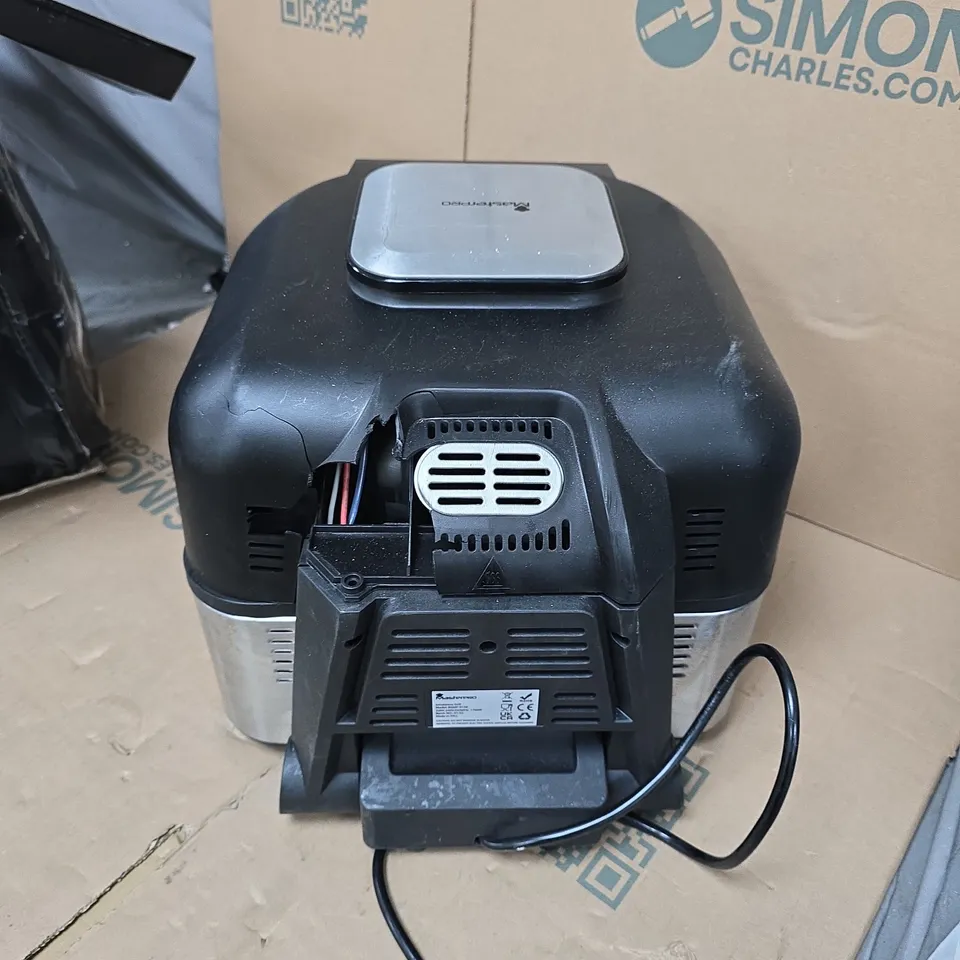 MASTERPRO SMOKELESS GRILL 5.6LTR 1760W – BLACK (NOT IN THE ORIGINAL BOX)