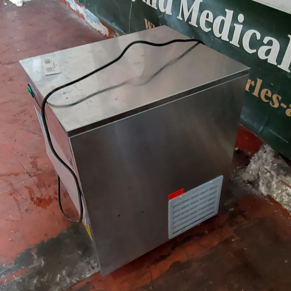 POLAR REFRIGERATION T316-C COUNTER-TOP 20KG ICE MACHINE