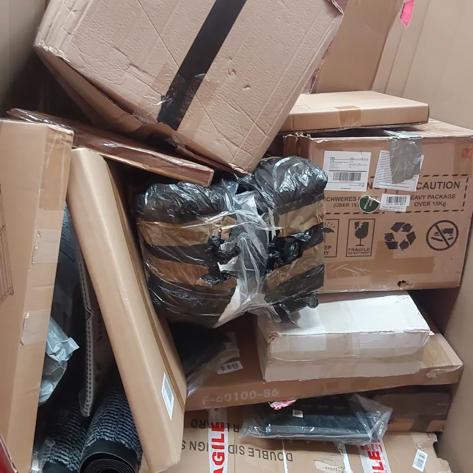 PALLET OF ASSORTED ITEMS INCLUDING: LUXURY SHOWER PANEL, CPAP ERGONOMIC PILLOW, LARGE RUG, RUGS/MATS ECT