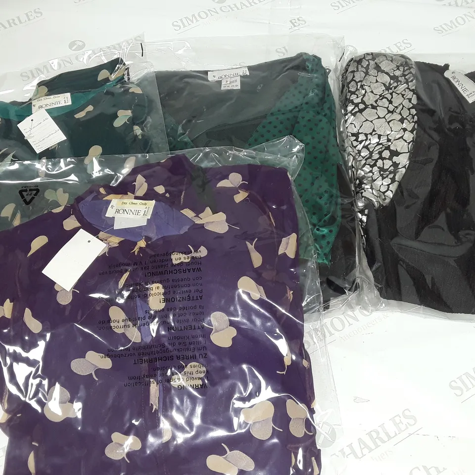 LOT OF APPROXIMATELY 25 ASSORTED BAGGED RONNIE CLOTHING ITEMS - VARIOUS SIZES