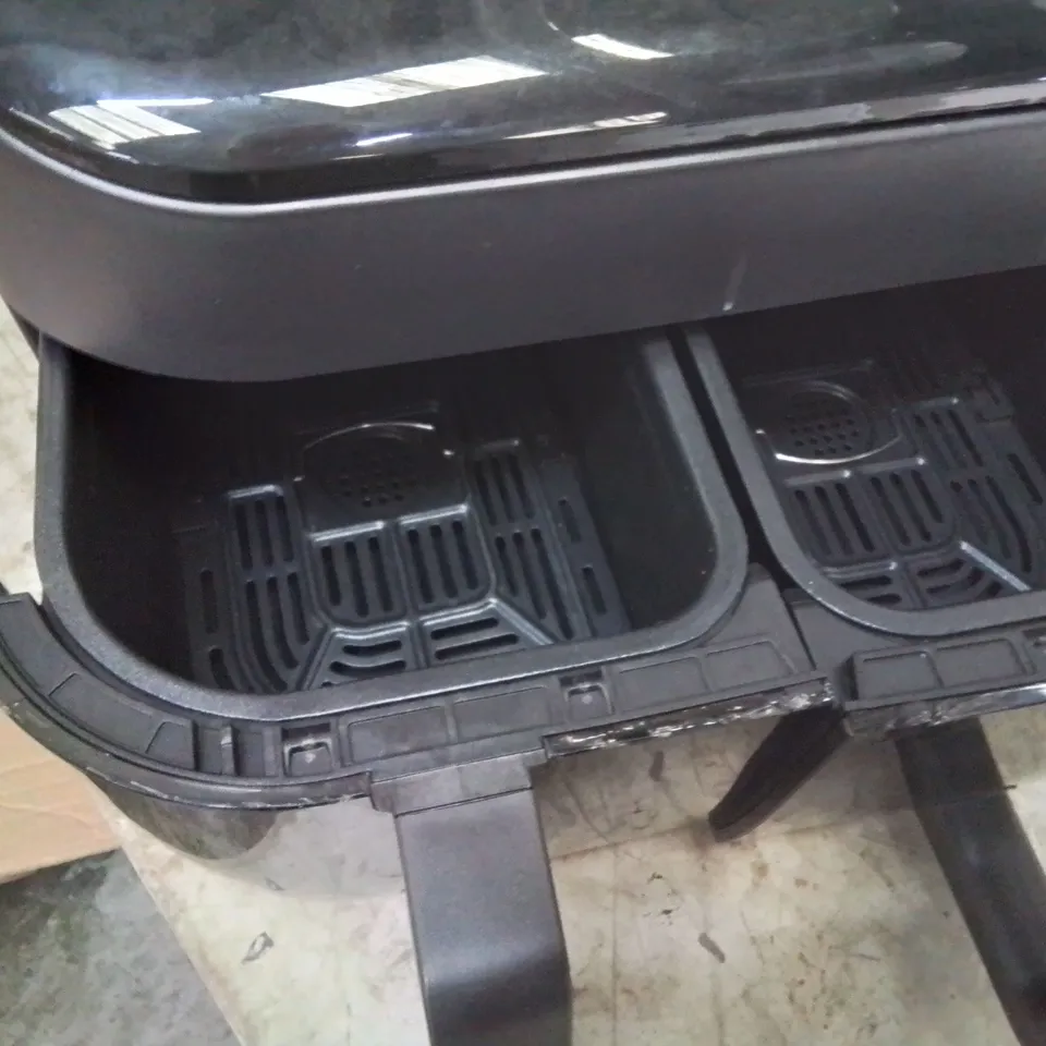 BOXED INSTANT VORTEX 8 IN 1 PLUS DOUBLE AIR FRYER 7.6L 