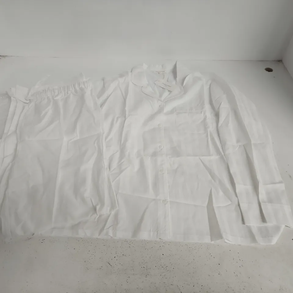 THE WHITE COMAPNY CLASSIC COMPANY SATEEN STRIPE PJ SET IN WHITE - L