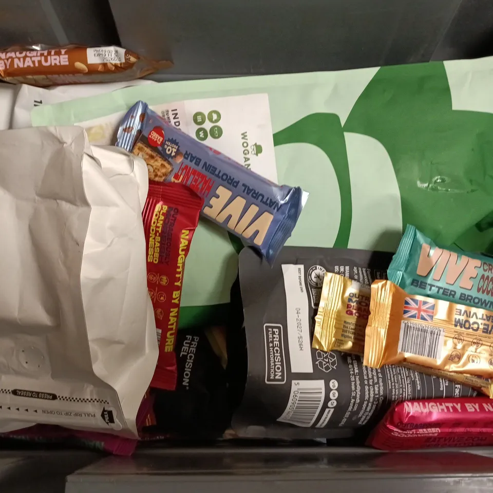 APPROXIMATELY 15 ASSORTED FOOD & DRINK ITEMS TO INCLUDE PRECISION FLOW GEL, WOGAN INDONESIA, ZOOKI MEGENSIUM LIQUID SACHETS, ETC - COLLECTION ONLY