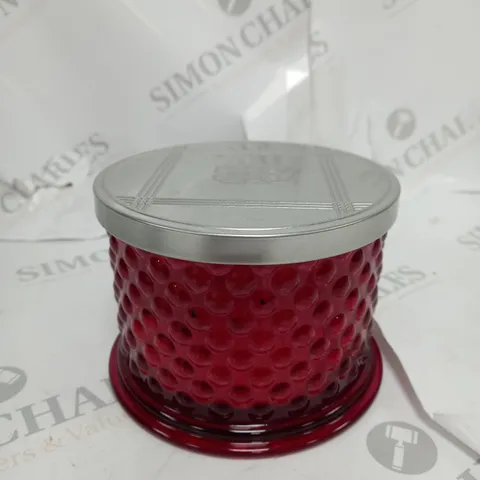 HOMEWORX MISTLETOE MAGIC SCENTED CANDLE