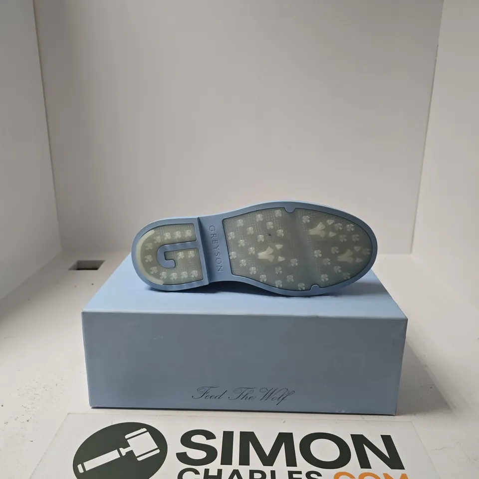 BOXED PAIR OF GREYSON ALPHA WOLF SHOES SZIE 8.5