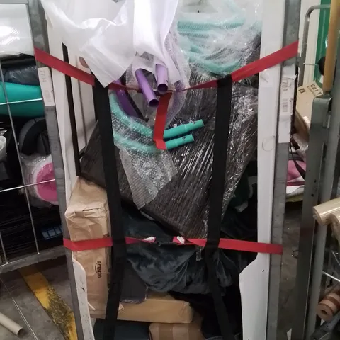CAGE OF ASSORTED HOUSEHOLD GOODS AND PRODUCTS TO INCLUDE;DOG BED,COAT HANGERS,HEATED THROW,